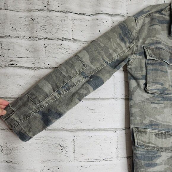 Treasure And Bond Women's Camouflage Cargo Jacket Size Small Pockets Military - Picture 10 of 13